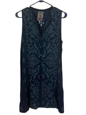 Johnny Was Navy Top with Multicolor Embroidered Label